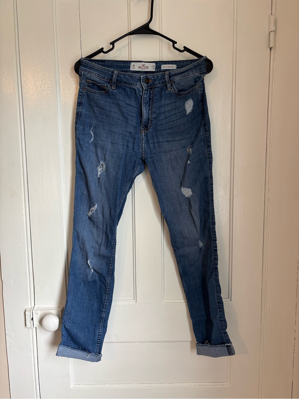 Hollister light blue denim jeans with contrast stitching